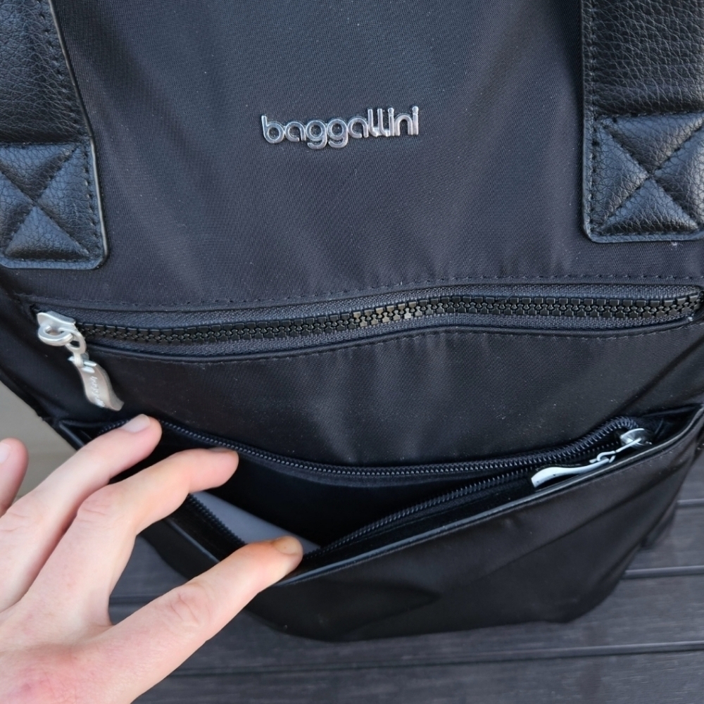 Baggallini Soho Backpack Black Laptop Purse Bag Carry On Travel Flight RFID EUC - Picture 3 of 16
